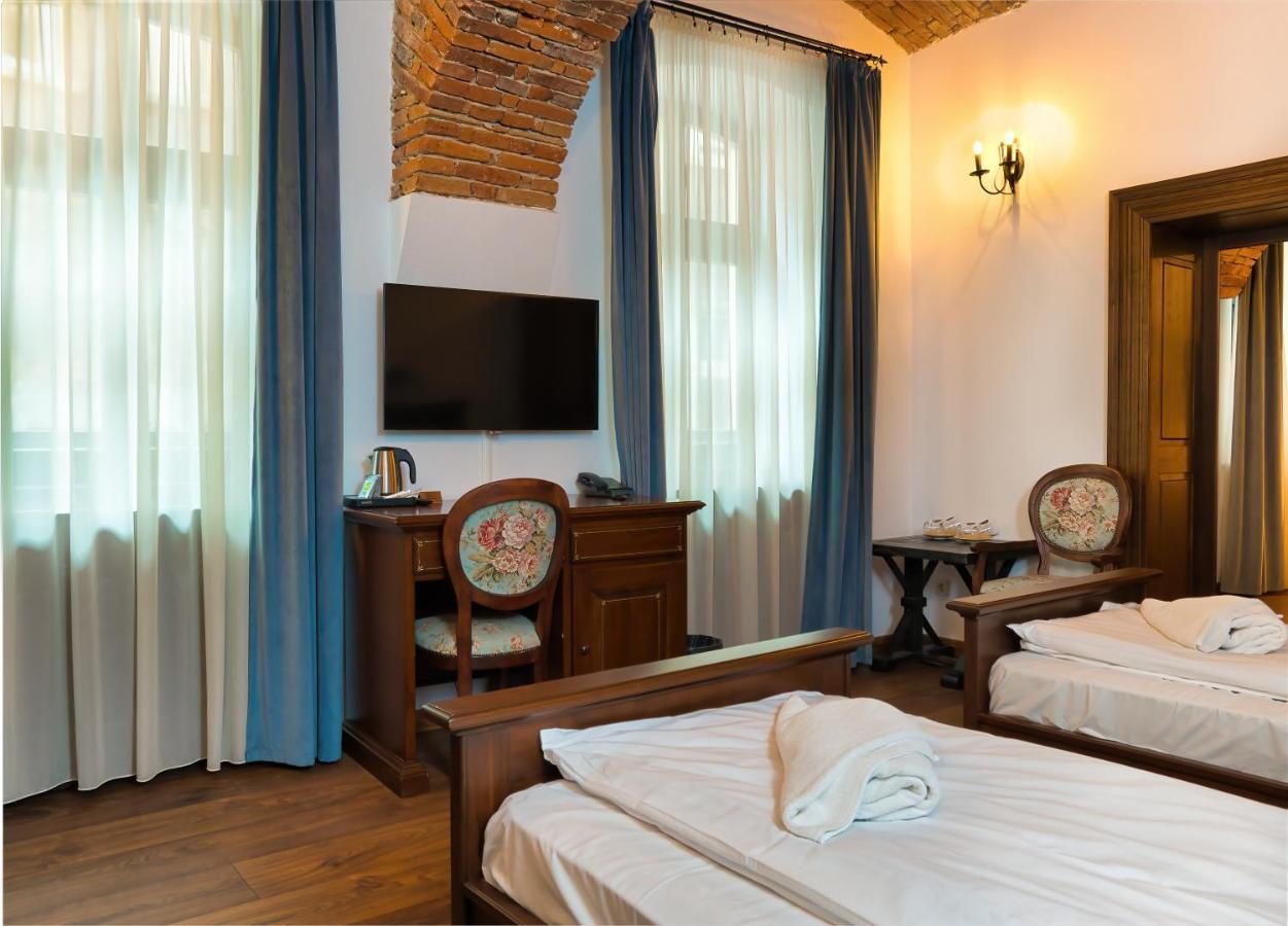 Hotel Boutique Casa Chitic -Hotel And Restaurant Str Johann Gott Nr7 Brasov Luaran gambar