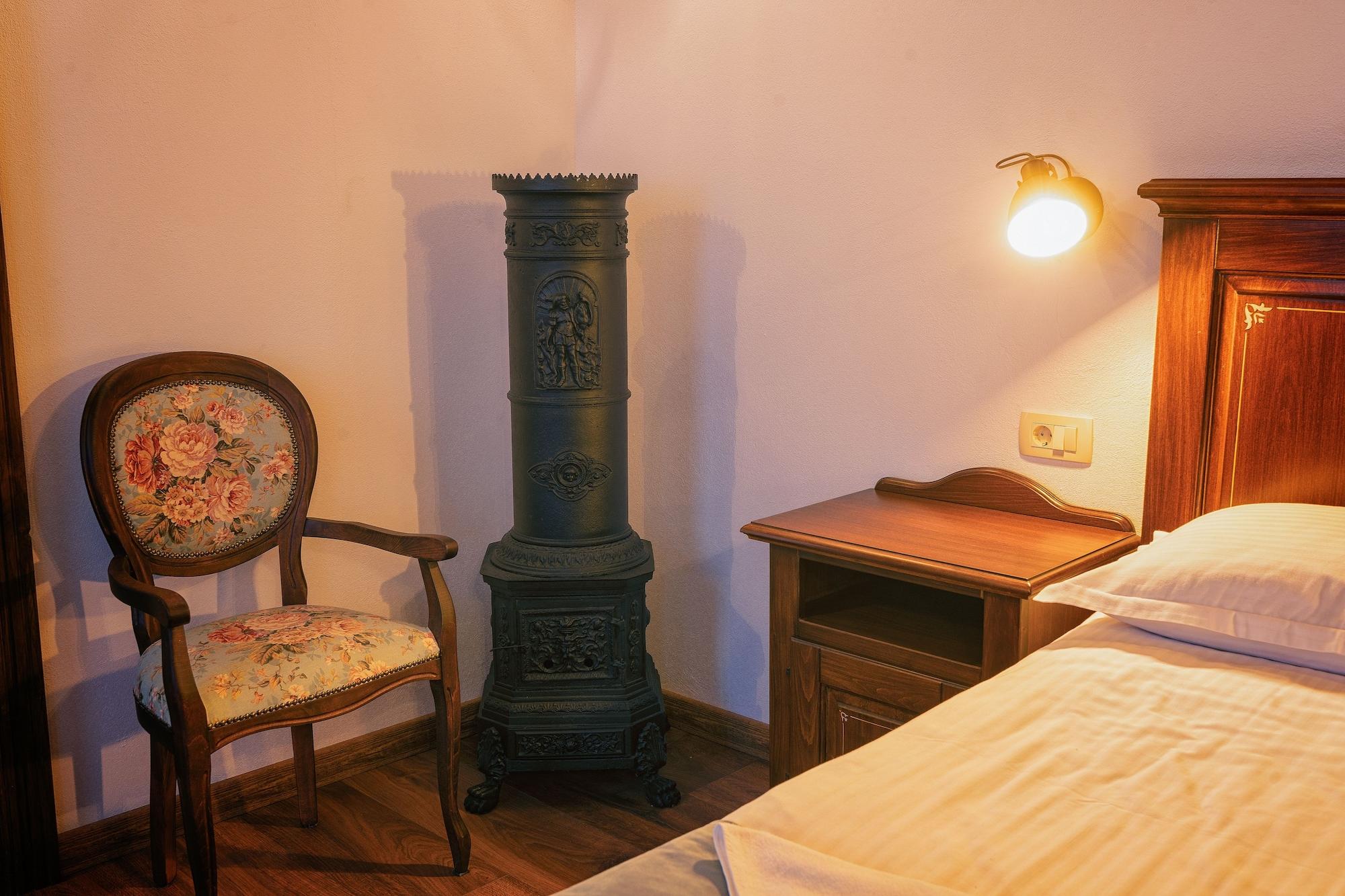 Hotel Boutique Casa Chitic -Hotel And Restaurant Str Johann Gott Nr7 Brasov Luaran gambar