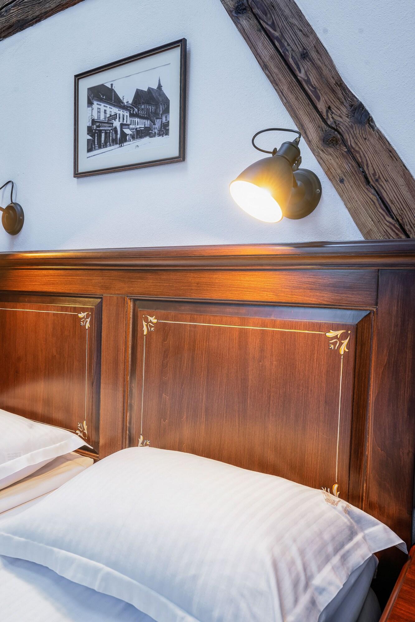 Hotel Boutique Casa Chitic -Hotel And Restaurant Str Johann Gott Nr7 Brasov Luaran gambar