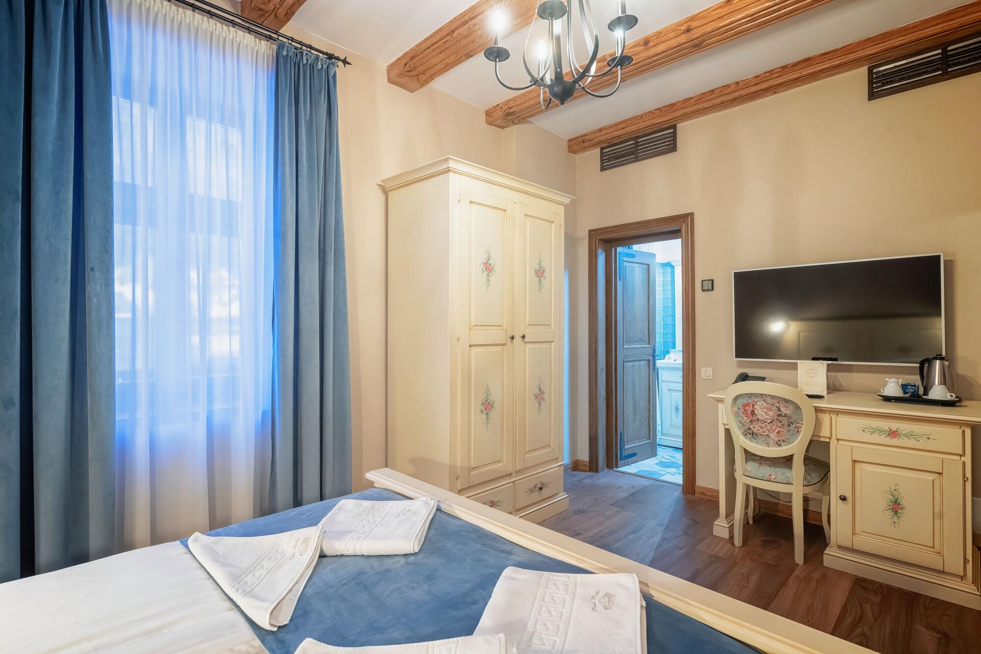 Hotel Boutique Casa Chitic -Hotel And Restaurant Str Johann Gott Nr7 Brasov Luaran gambar